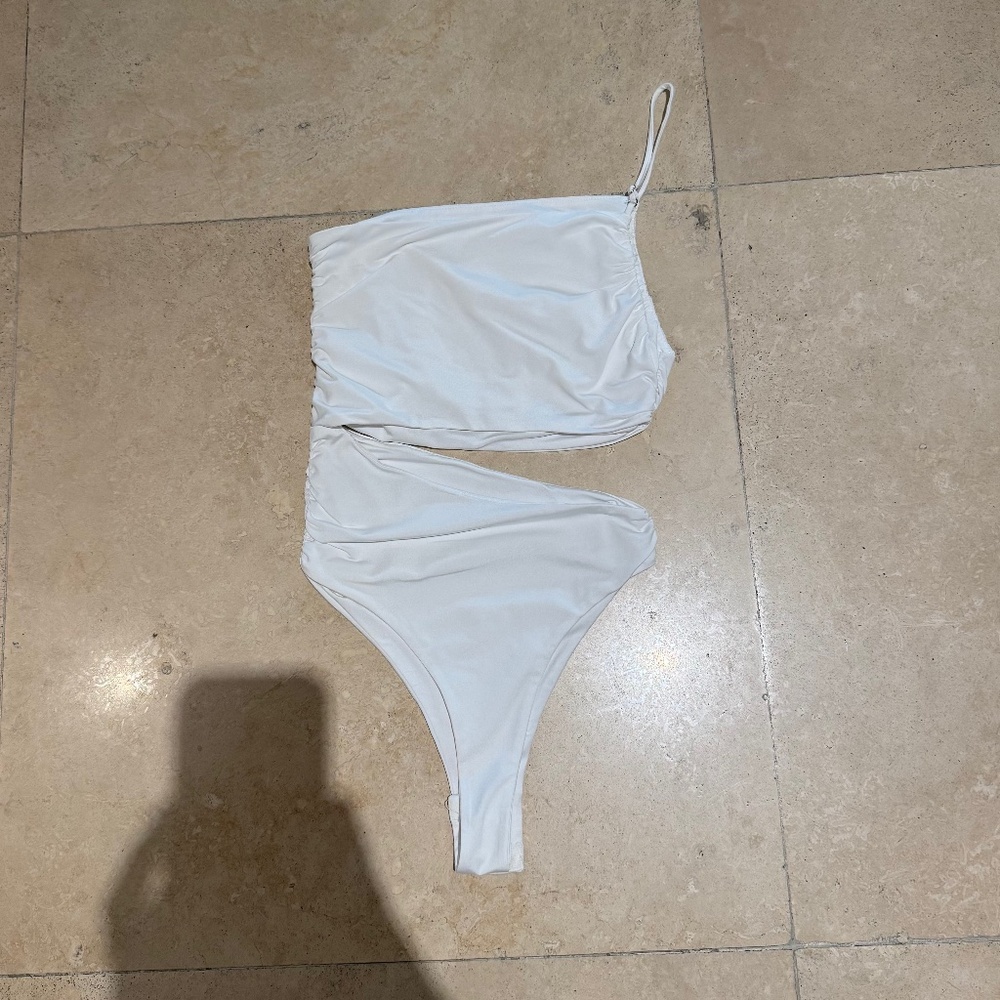 White One-Shoulder Bodysuit